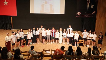 7. Sınıf Öğrencilerimiz Debate Münazara Turnuvası'na Katıldı