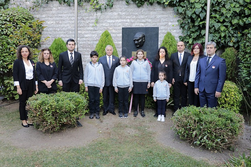 Büyük Önder Mustafa Kemal Atatürk'ü Okulumuzda Gerçekleştirdiğimiz Törenle Andık   
